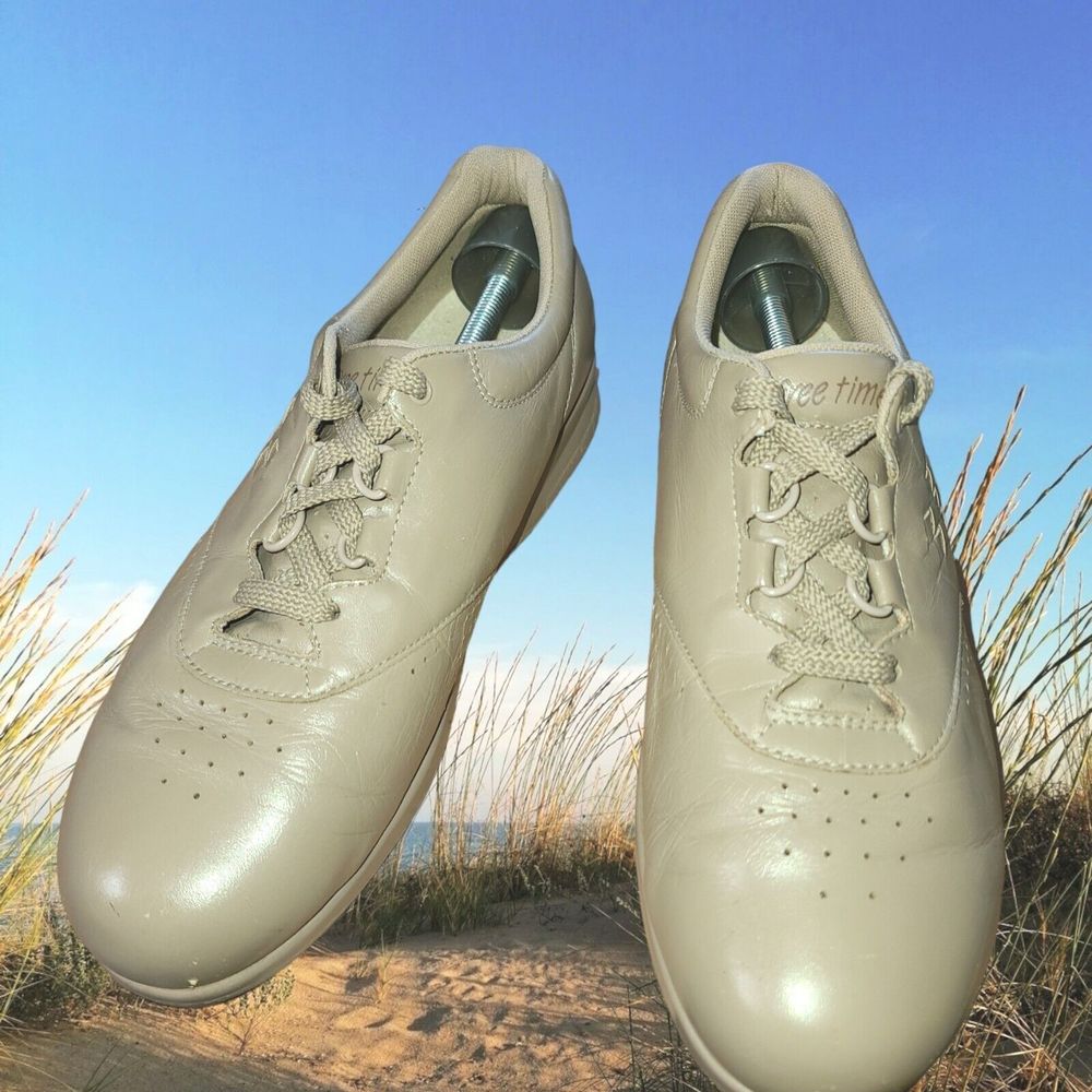 SAS Ladies FREE TIME 10M Womens Comfort Walking  Shoes Beige    SB14